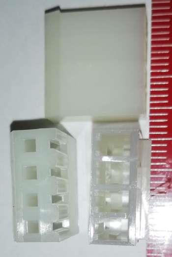 Konektor PHU04 -  4pin MOLEX, tělísko .. balení 30ks za 90Kč