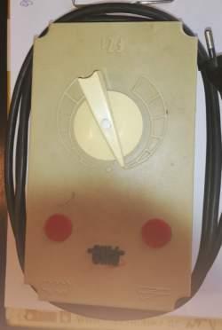 není skladem - zdroj od autodráhy, PIKO ME005, starší