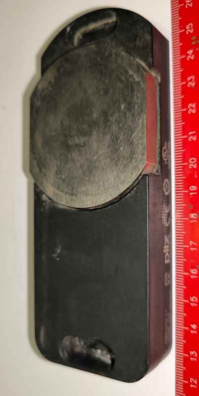 PILZ 570520 PSEN sl-0.5p 1.1 actuator  .. použitý / used   .. cena na dotaz / price on request