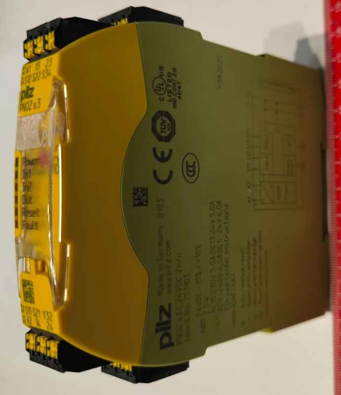 PILZ 751103 PNOZ s3 C 24VDC 2 n/o .. použitý / used    .. cena na dotaz / price on request
