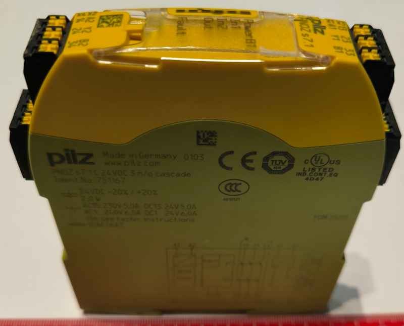 PILZ 751167 PNOZ s7.1 C 24VDC 3 n/o cascade  .. použitý / used    .. cena na dotaz / price on request