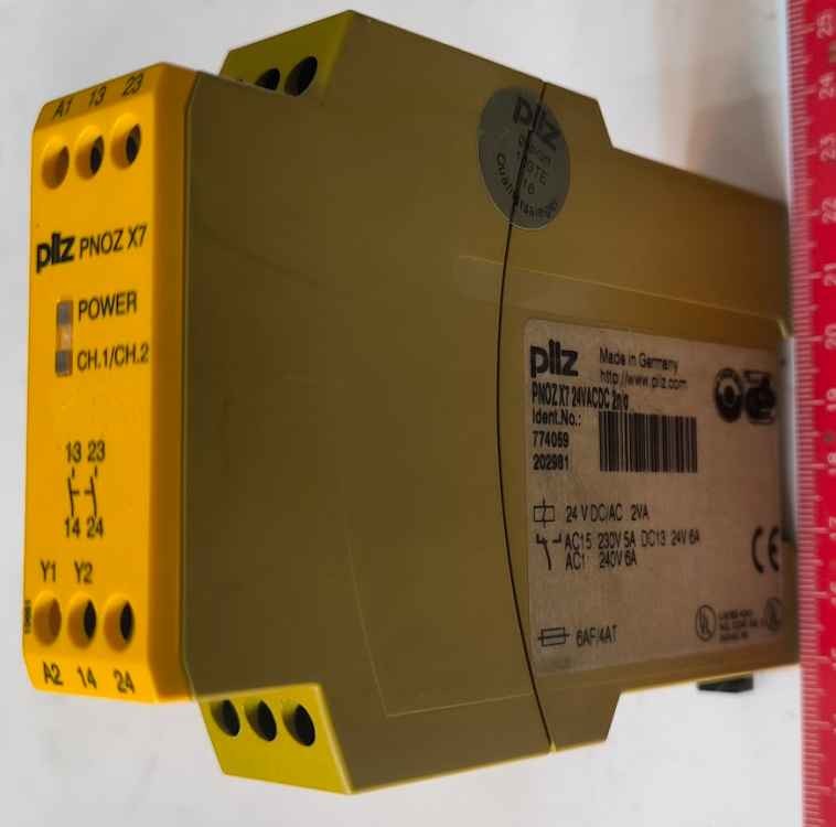 PILZ 774059 PNOZ X7 24VACDC 2n/o  .. použitý / used