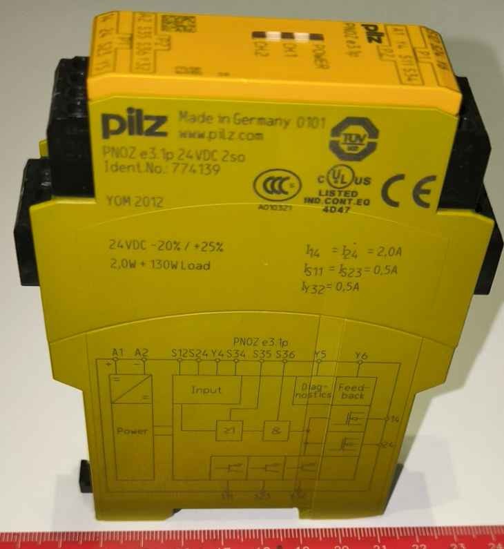 PILZ PNOZ e3.1p 24VDC 2so Bezpečnostní relé (774139)   .. cena na dotaz / price on request