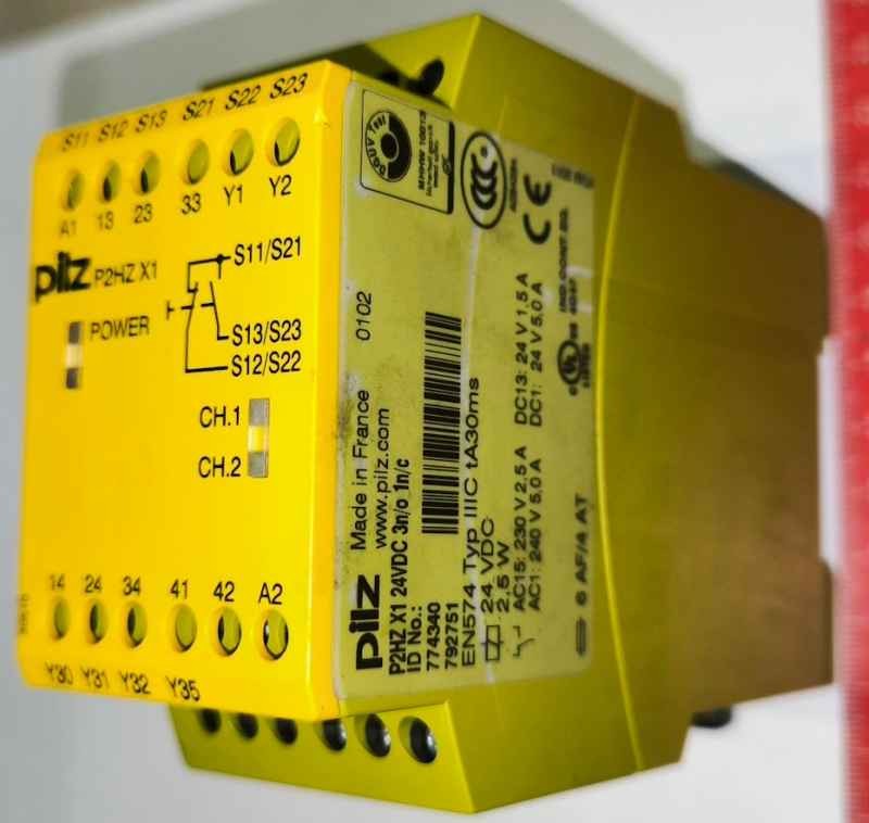 PILZ 774340 P2HZ X1 24VDC 3n/o 1n/c   .. cena na dotaz / price on request