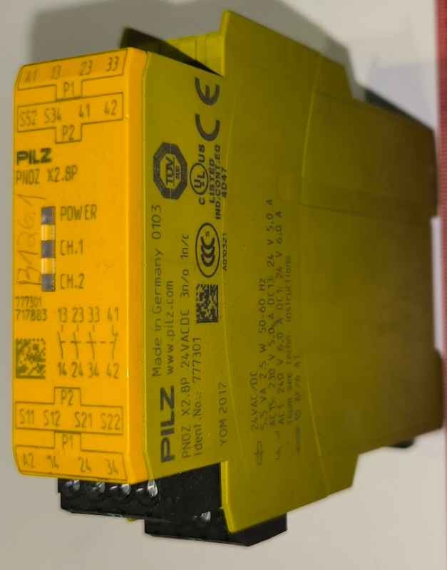 PILZ 777301 -  PNOZ X2.8P 24VACDC  .. použitý / used
