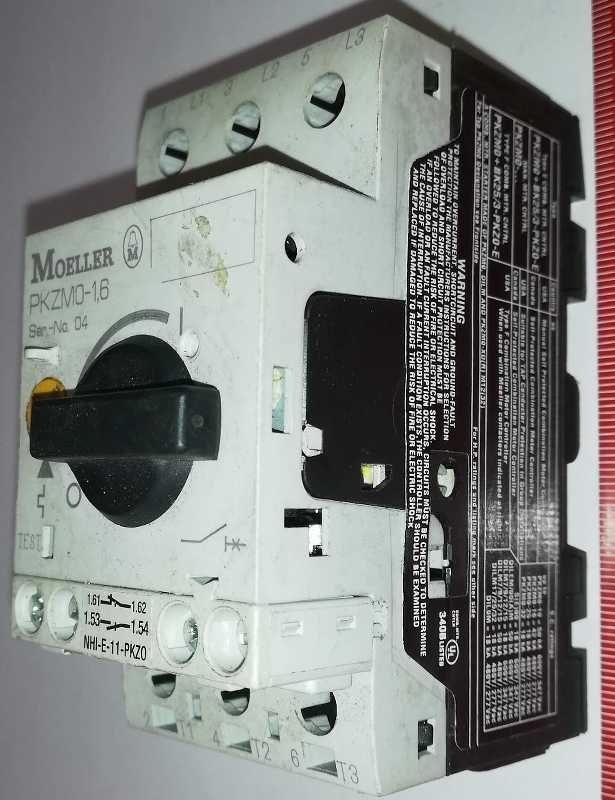 Motorový spouštěč  PKZM0-1,6  (1,0A-1,6A) + pomocný kontakt  NHI-E-11-PKZ0   .. použitý / used
