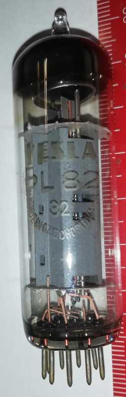 není skladem - Elektronka PL82 TESLA