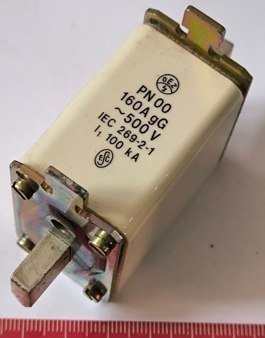 pojistka PN00 - 160A - 500V (002)