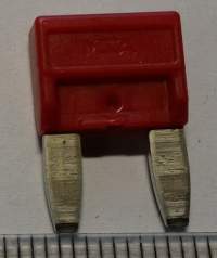 auto pojistka 10A, červené   .. balení 20ks za 40Kč