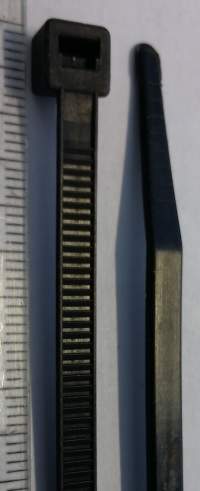 není skladem - vázací páska LPR3020 černá, délka 200mm, šířka 4,7mm .. balení 200ks za 80Kč