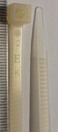 není skladem - vázací páska LPR3021-N bílá, délka 115mm, šířka 4,7mm .. balení 200ks za 80Kč