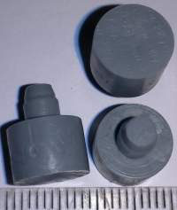 plastová nožička  .. balení 50ks za 50Kč