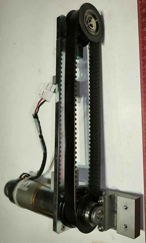 sestava pohon-009 :  motor MDC040B-3M00-A04-0 + další komponenty .. použitý / used