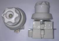 10A/500V - červená -  keramické pojistkové pouzdro včetně pojistky, starší