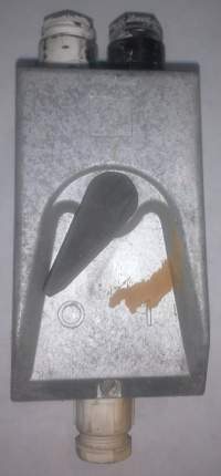 starší přepínačová krabice - bez vnitřku