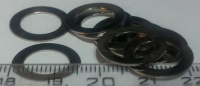 podložka kovová, výška cca 0,5mm  .. balení 400ks za 60Kč