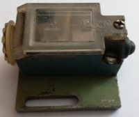 spínač AT11-1-i, z demontáže