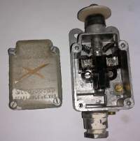 spínač typ SV, vadný, na krabičku