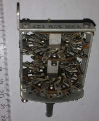 přepínač 3XN538127  .. cena na dotaz / price on request