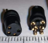 konektor 4 pin .. balení 7ks za 70Kč