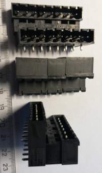 konektor 2x8 pin .. balení 9ks za 90Kč