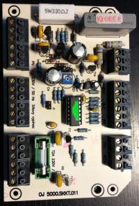 není skladem - osazené desky, na rozebrání .. balení 3 desky za 20Kč