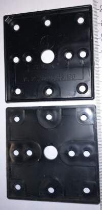 čelní deska - plastový díl z přepínačů OBZOR VS (1+10 děr) - černá 65x65mm