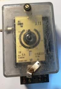 není skladem - Relé A11 1R In=2A 50Hz, z demontáže   ..  cena na dotaz / price on request