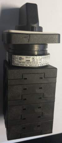 přepínač MOELLER T0-6-8271  .... cena na dotaz / price on request