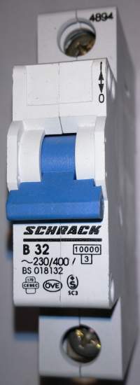 jistič  BF098125  B25/1 Schrack