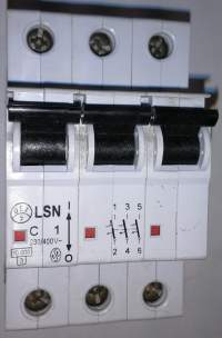 jistič OEZ LSN C0,4 - 3pol. OEZ Letohrad 0,4A