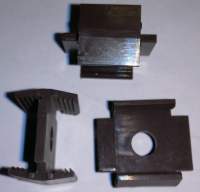 T6 spojka, hnědá, kulatá dírka