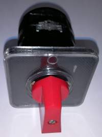 přepínač typ S25V01 s knoflíkem ( červený) .. cena na dotaz / price on request