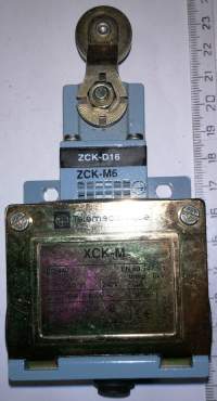 koncový spínač XCK-M   .. cena na dotaz / price on request