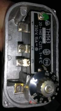 Metra TH143 / 20 až +140°C / 250V, délka stonku 350mm   .. cena na dotaz / price on request