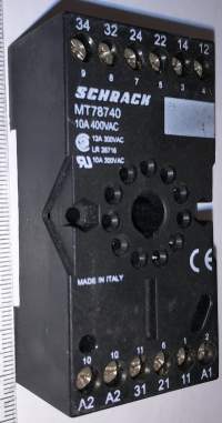 není skladem - patice Schrack MT78740