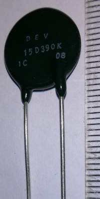 Varistor DEV15D820K  .. balení 50 ks za 50 Kč