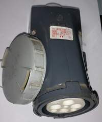 není skladem - zásuvka  380V, 4 kolíky - CZG1643 16A 50Hz 6h 380V