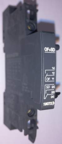 on-off auxilliary switch + alarm switch 19072 multi9 .. cena na dotaz / price on request