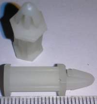 distanční sloupek ESS8503, vnitřní závit ELPAC .. balení 40ks za 39Kč