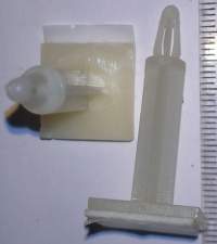 distanční sloupek samolepící LPR8309-N .. balení 24ks za 29Kč