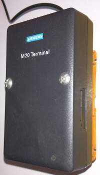 M20 terminal SIEMENS starší, na lištu    .. cena na dotaz / price on request