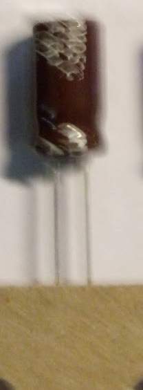 není skladem - C 100u/35V 6,3x11   105°C .. balení 250ks za 99Kč