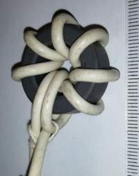 není skladem - tlumivka  8 záv. na feritovém toroidu T25/15x10, materiál ???