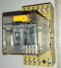 relé Sprecher+Schuh CH1-3W 230Vac v patici na DIN   .. cena na dotaz / price on request