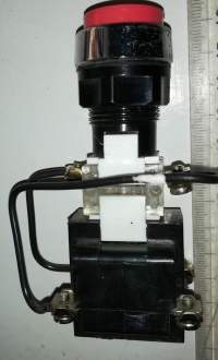 signalizační hlavice T6/22 červená s trafkem