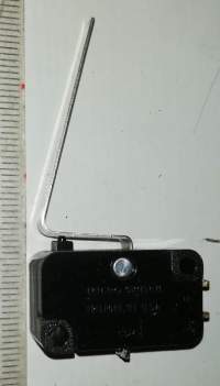 mikrospínač V3L-1084