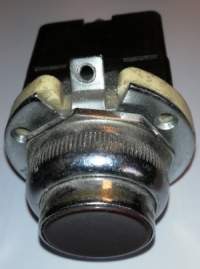 tlačítko, černé, starší (013)