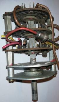 přepínač pertinax 3 patra, 26 poloh, pájený  .. cena na dotaz / price on request