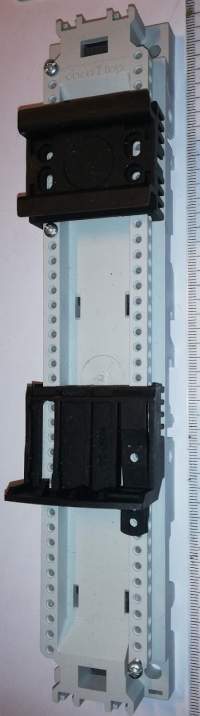 plastový modul lišty DIN